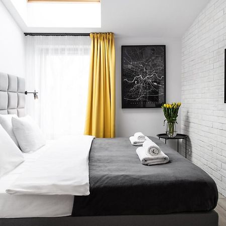Househost Apartament: Ul. Miodowa 42/42A Краків Екстер'єр фото