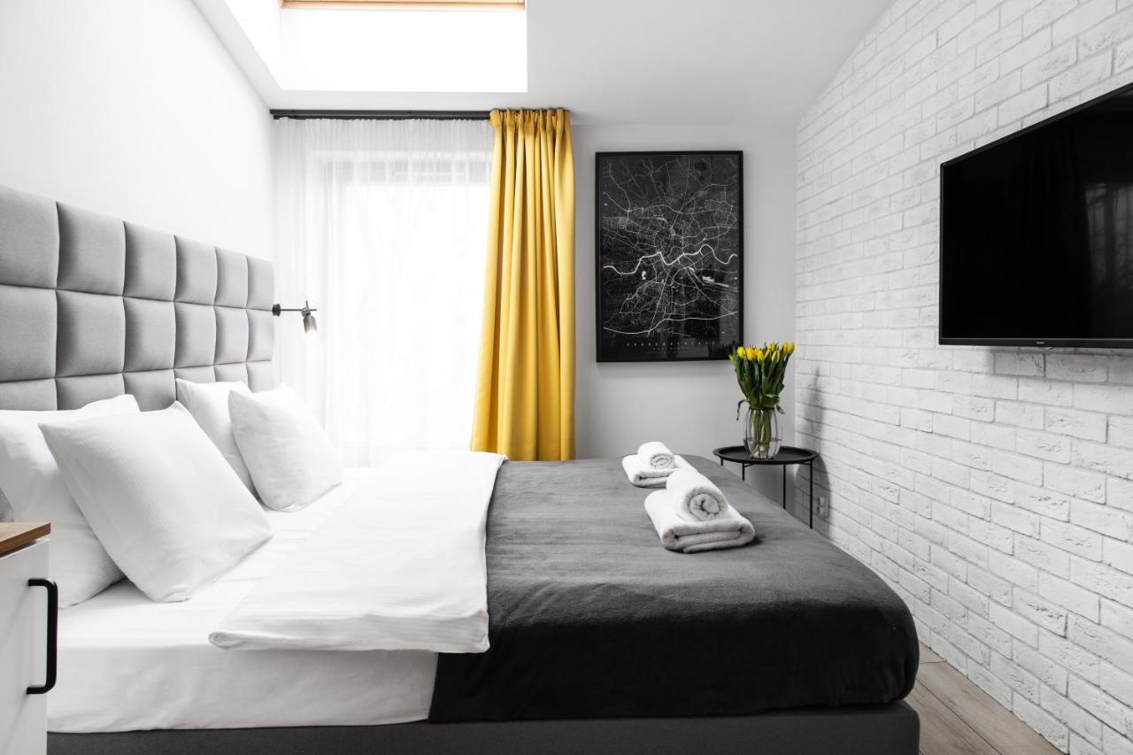 Househost Apartament: Ul. Miodowa 42/42A Краків Екстер'єр фото