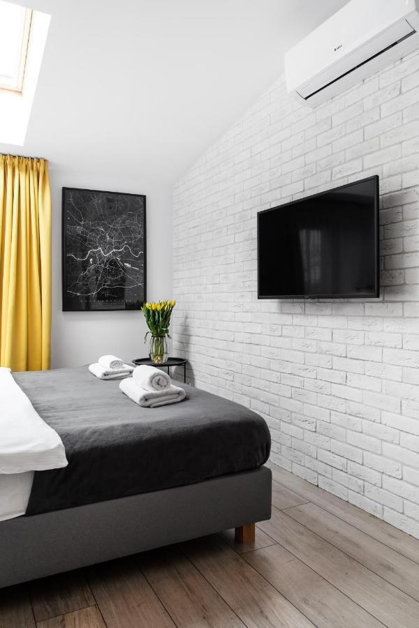Househost Apartament: Ul. Miodowa 42/42A Краків Екстер'єр фото