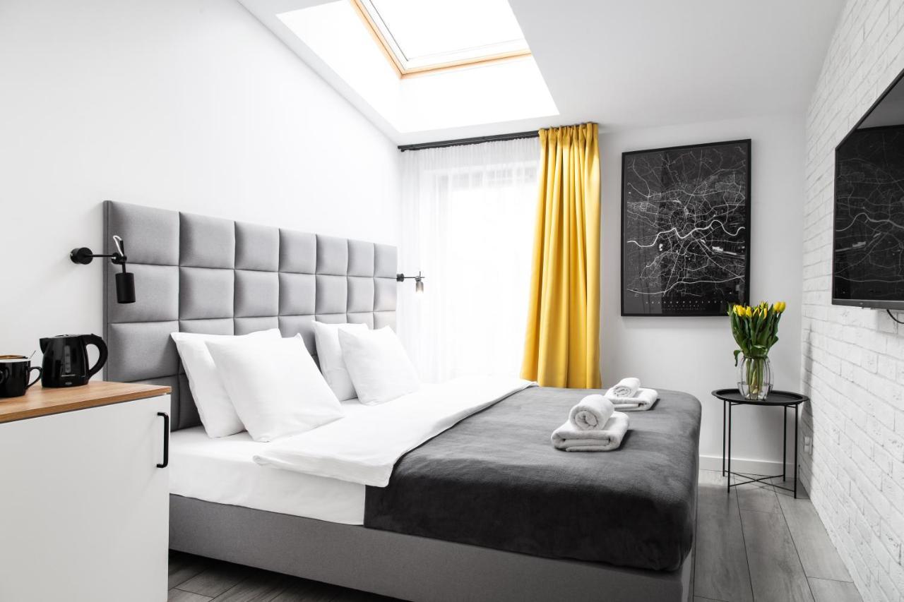 Househost Apartament: Ul. Miodowa 42/42A Краків Екстер'єр фото