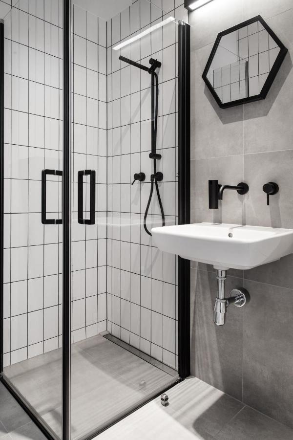 Househost Apartament: Ul. Miodowa 42/42A Краків Екстер'єр фото